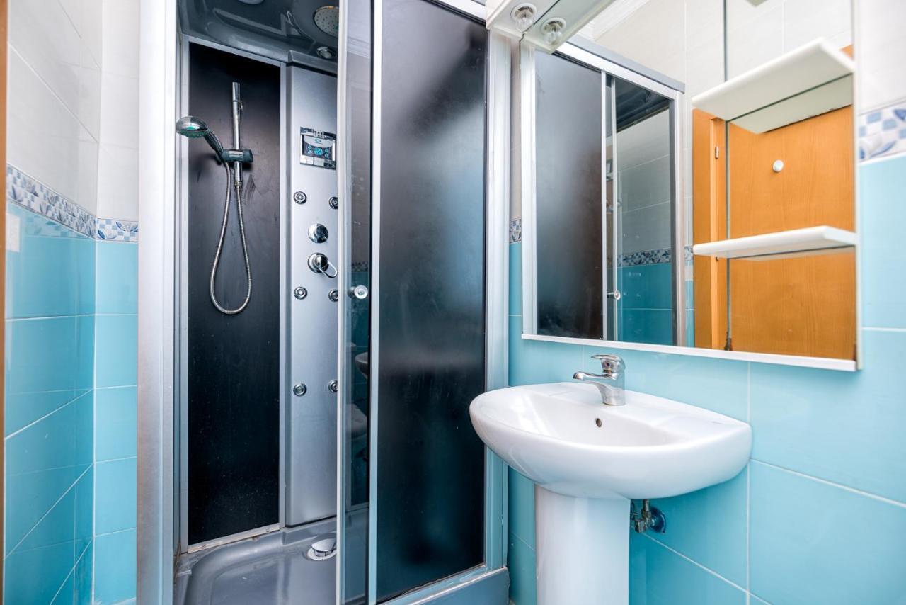 Apartamentos Bolsa Larios Málaga Buitenkant foto